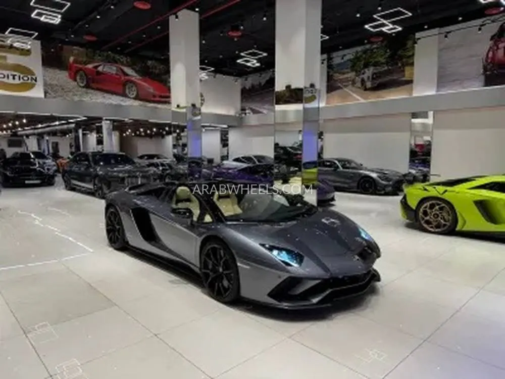 لامبورغيني أفنتادور 2019 for Sale in الرياض Image-6