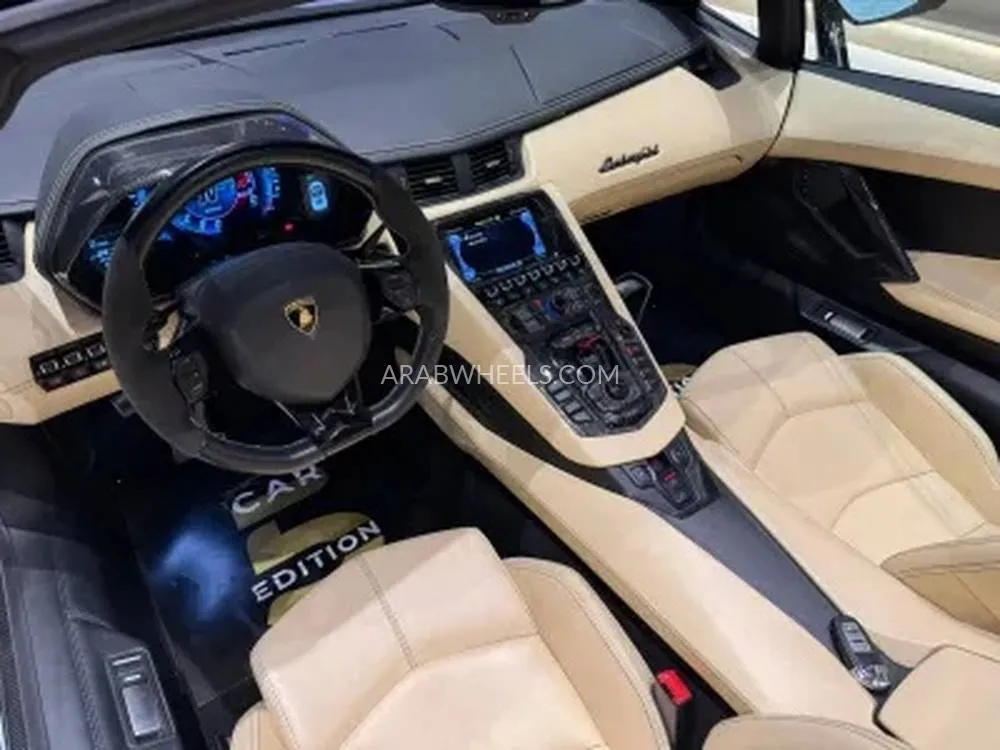 لامبورغيني أفنتادور 2019 for Sale in الرياض Image-7