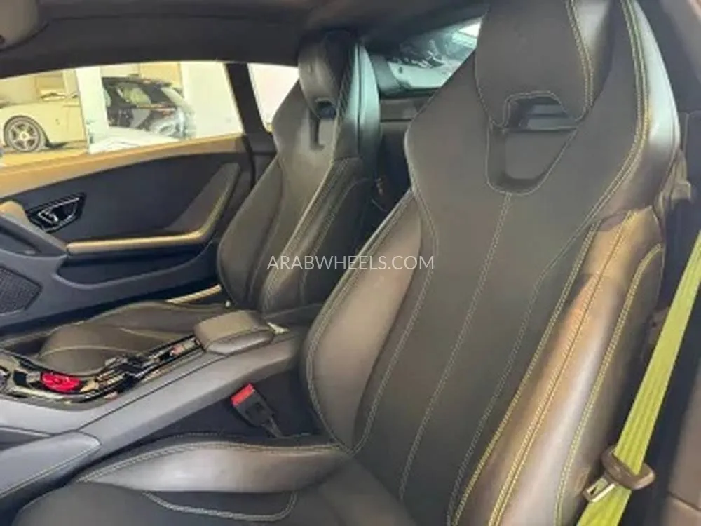 لامبورغيني هوراكان 2019 for Sale in الرياض Image-3