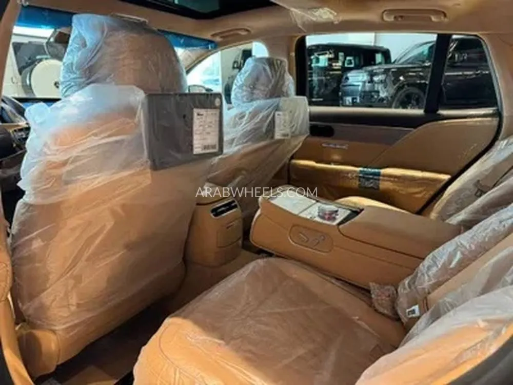 جينيسيس G90 2025 for Sale in الرياض Image-6