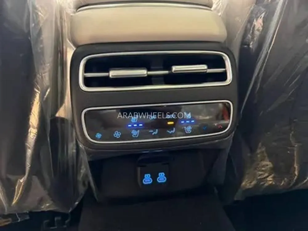 جينيسيس GV70 2025 for Sale in الرياض Image-2