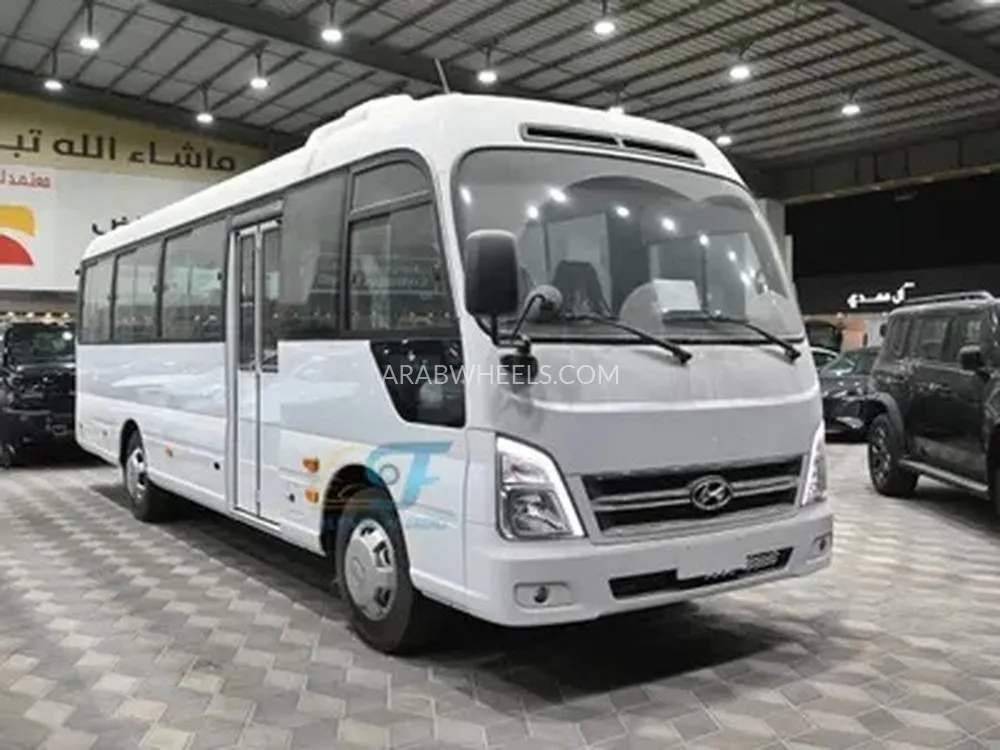 Hyundai County 2023 for Sale in Dammam Image-5