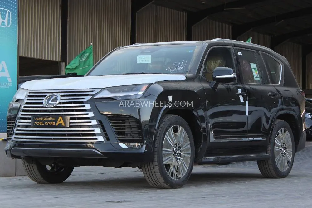 لكزس LX 2025 for Sale in الرياض Image-3