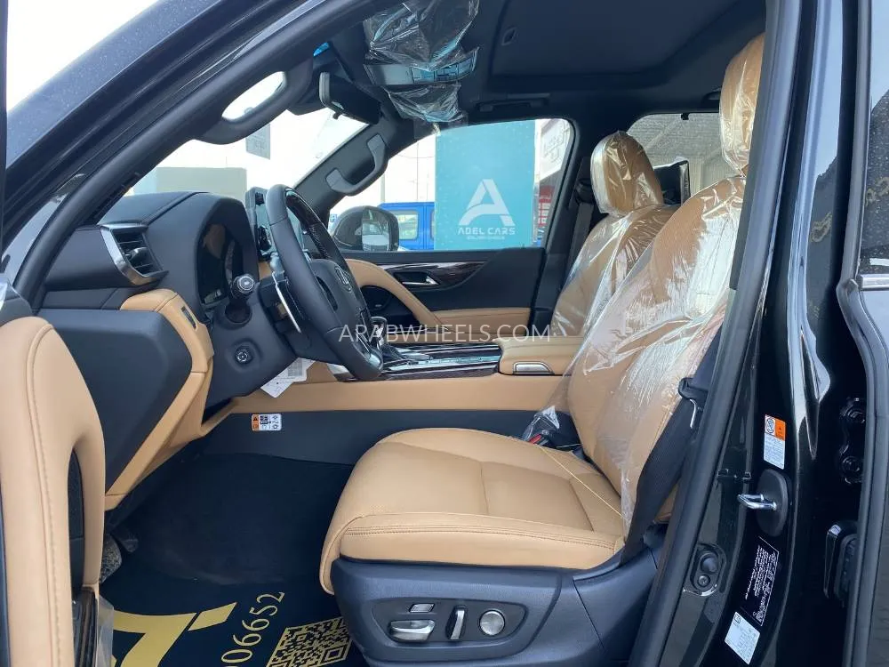 لكزس LX 2025 for Sale in الرياض Image-7