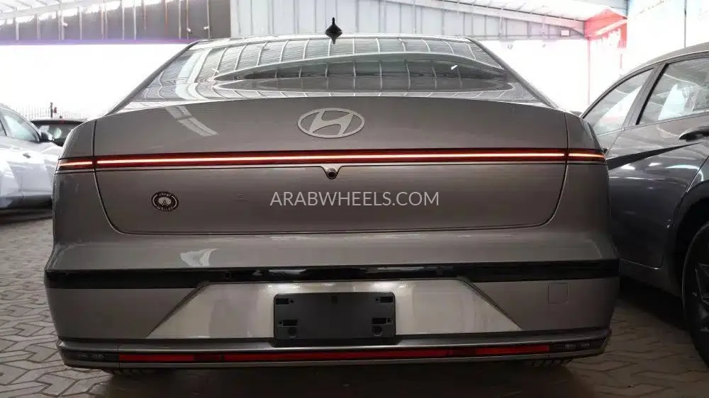 هيونداي أزيرا 2025 for Sale in الرياض Image-10