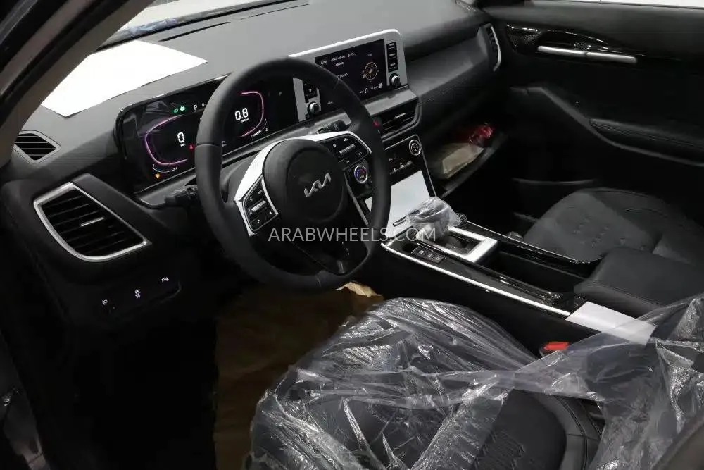 Kia Seltos 2025 for Sale in Riyadh Image-3