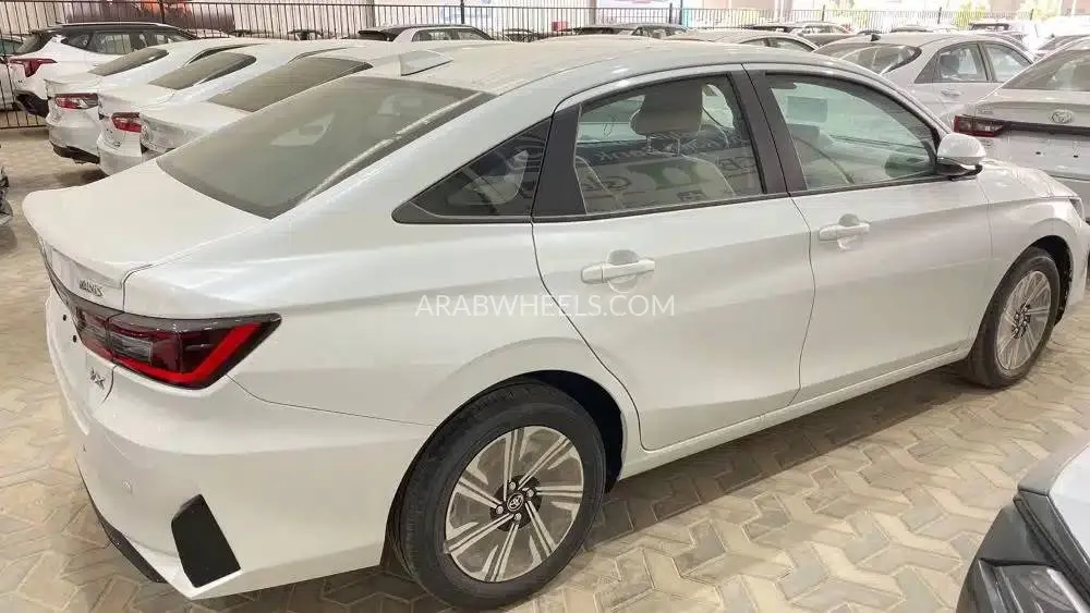 Toyota Yaris 2024 for Sale in Riyadh Image-3