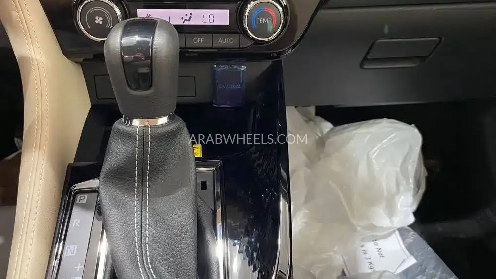 Toyota Yaris 2024 for Sale in Riyadh Image-10