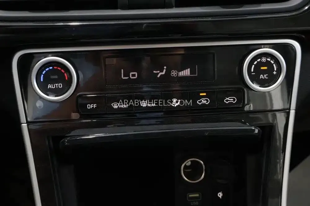 Kia Seltos 2024 for Sale in Riyadh Image-8