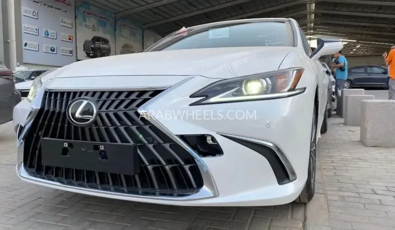 لكزس ES 2024 for Sale in الرياض Image-1