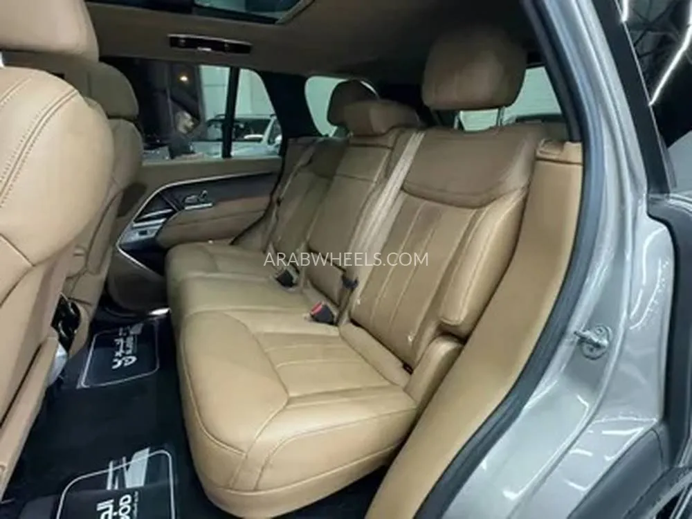 لاند روفر رينج روفر 2023 for Sale in الرياض Image-6