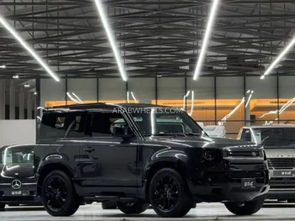 لاند روفر ديفندر 2023 for Sale in الرياض Image-1