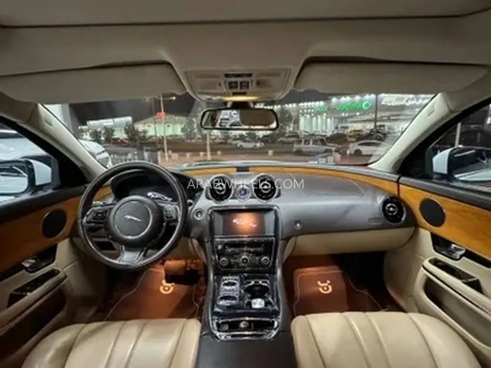  جاكوار XJ 2013 for Sale in الرياض Image-12