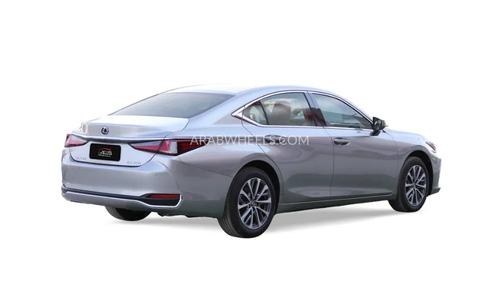 لكزس ES 2025 for Sale in بريدة Image-3