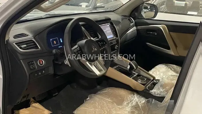 ميتسوبيشي مونتيرو سبورت 2025 for Sale in الرياض Image-9