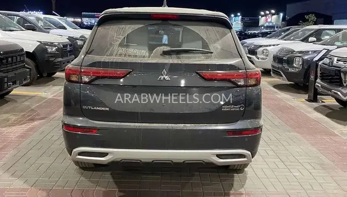 ميتسوبيشي أوتلاندر 2025 for Sale in الرياض Image-10