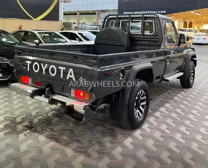 تويوتا لاند كروزر ٧٠ سيريز 2024 for Sale in الرياض Image-11