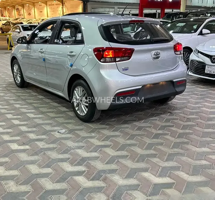 كيا ريو 2020 for Sale in الرياض Image-13