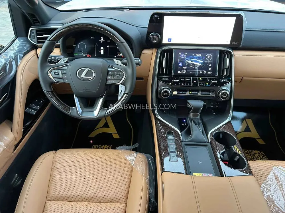 لكزس LX 2025 for Sale in الرياض Image-10