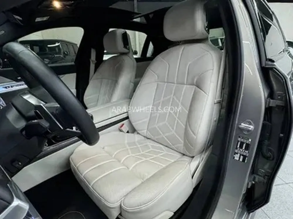 بي ام دبليو الفئة السابعة 2025 for Sale in الرياض Image-15