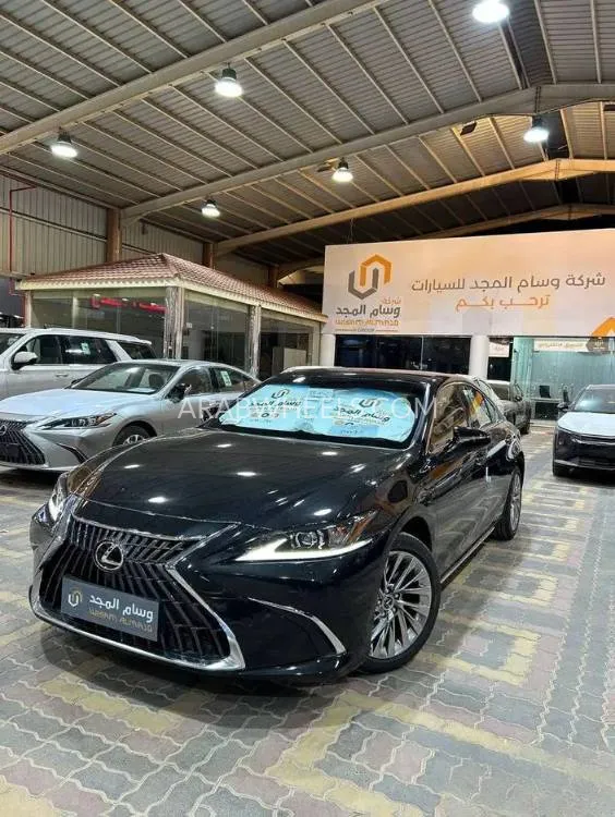 لكزس ES 2025 for Sale in الرياض Image-2