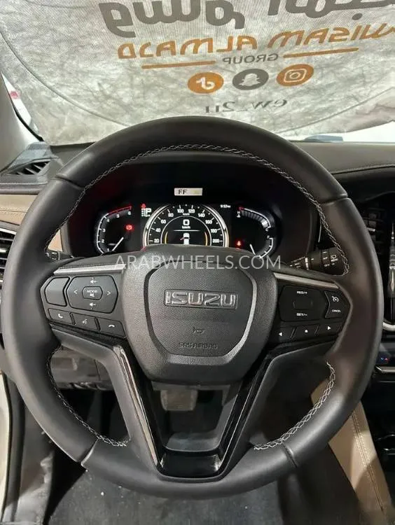 إيسوزو MU-X 2025 for Sale in الرياض Image-13