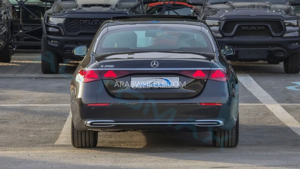 مرسيديس بنز E كلاس 2025 for Sale in وادي الدواسر Image-5