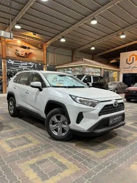 Toyota Rav4 2.0L LE 2WD 2025