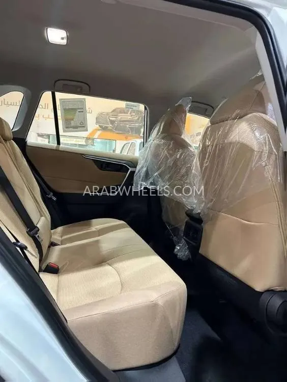 تويوتا راف 4 2025 for Sale in الرياض Image-9