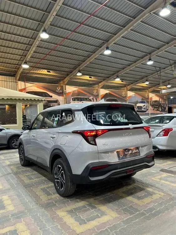 كيا كارينز 2025 for Sale in الرياض Image-4