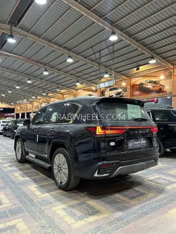 لكزس LX 2025 for Sale in الرياض Image-5