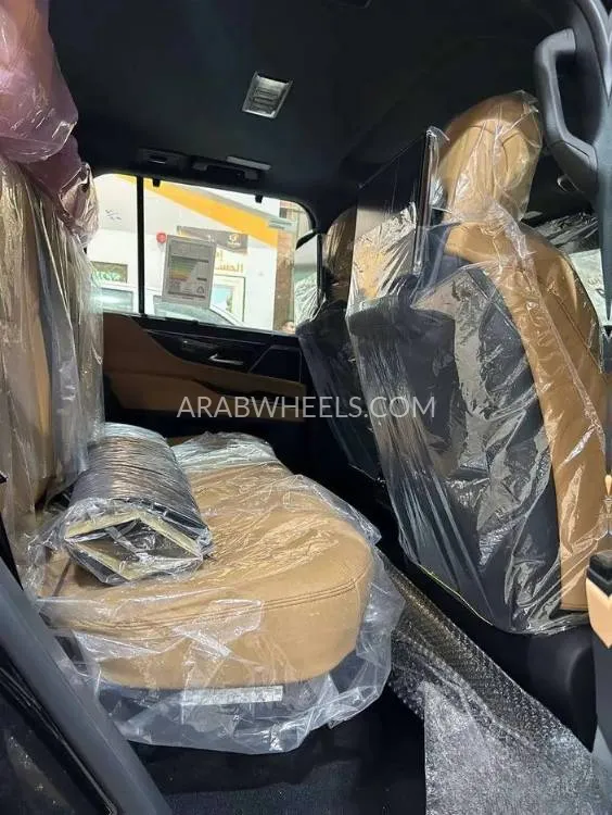 لكزس LX 2025 for Sale in الرياض Image-9