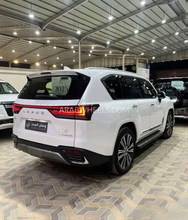 لكزس LX 2025 for Sale in الرياض Image-5