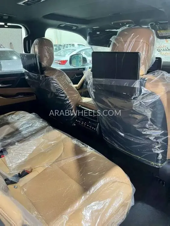 لكزس LX 2025 for Sale in الرياض Image-11