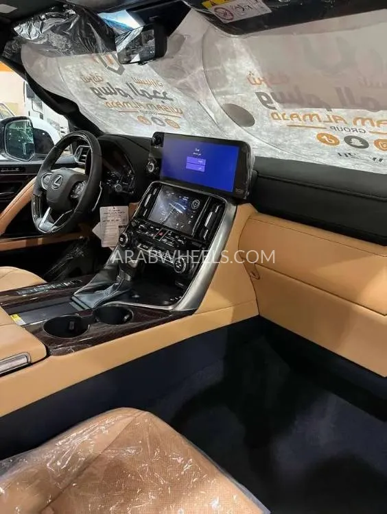 لكزس LX 2025 for Sale in الرياض Image-12