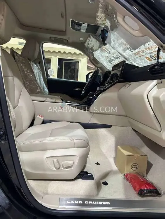 تويوتا لاند كروزر 2024 for Sale in الرياض Image-8