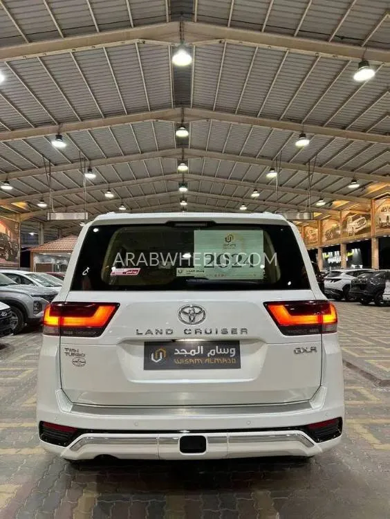 تويوتا لاند كروزر 2024 for Sale in الرياض Image-6
