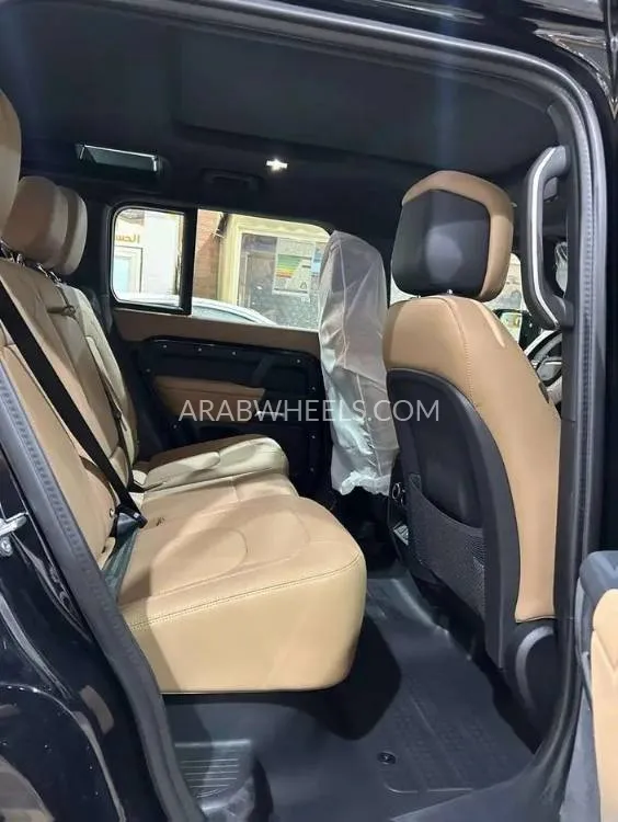 لاند روفر ديفندر 2025 for Sale in الرياض Image-8