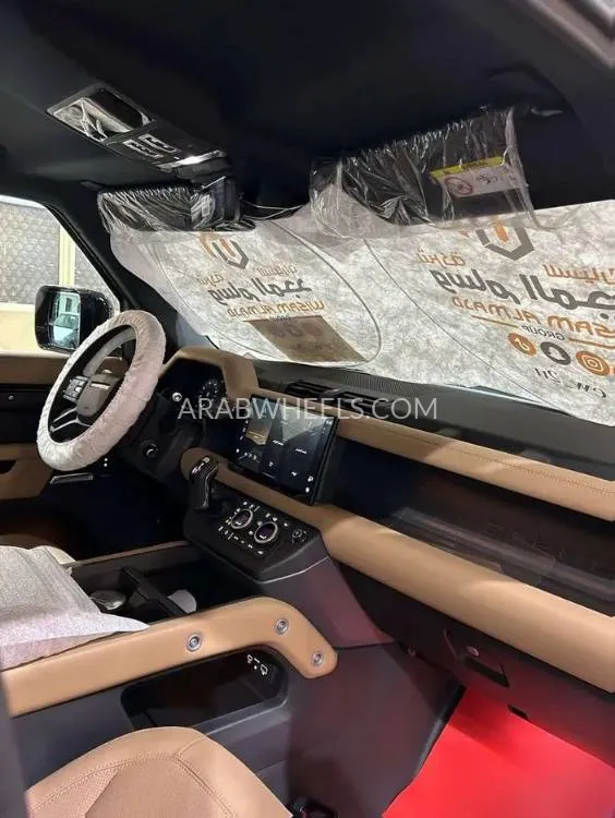 لاند روفر ديفندر 2025 for Sale in الرياض Image-11