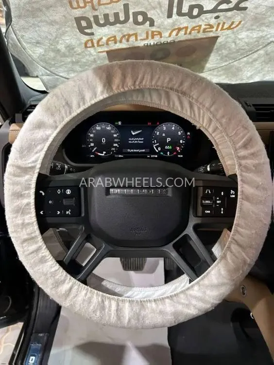 لاند روفر ديفندر 2025 for Sale in الرياض Image-12