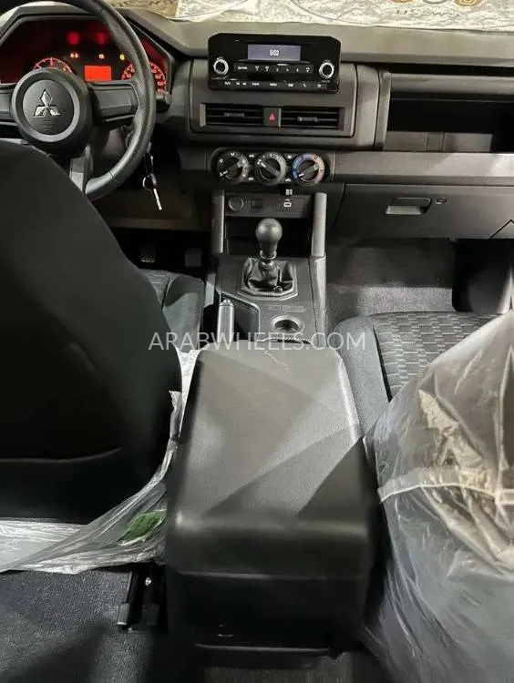 ميتسوبيشي L200 2024 for Sale in الرياض Image-10
