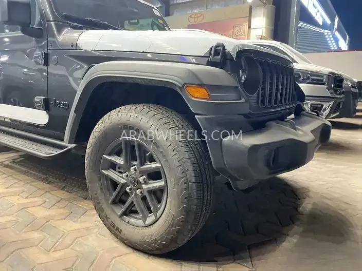 جيب رانجلر 2024 for Sale in الدمام Image-4