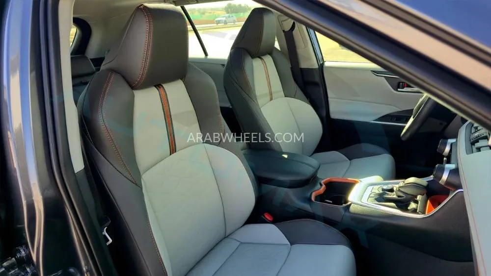 تويوتا راف 4 2025 for Sale in الرياض Image-22