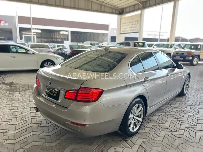 بي ام دبليو الفئة الخامسة 2016 for Sale in الرياض Image-5