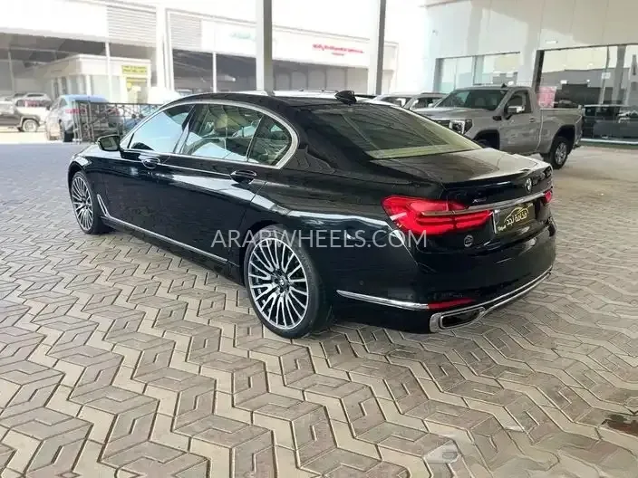 بي ام دبليو الفئة السابعة 2016 for Sale in الرياض Image-6