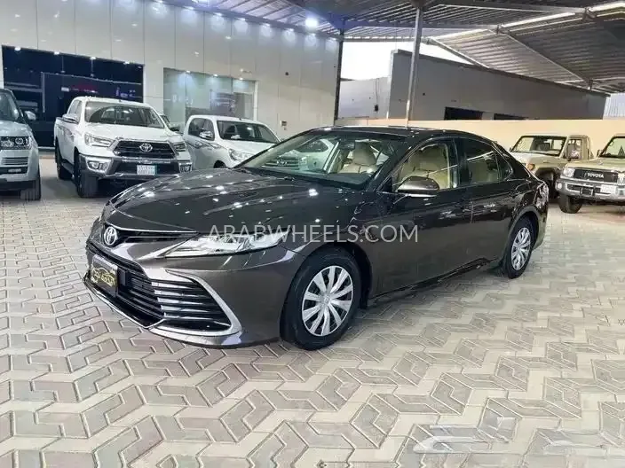 تويوتا كامري 2021 for Sale in الرياض Image-2