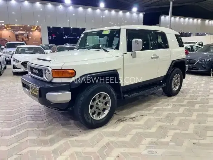تويوتا إف جي كروزر 2012 for Sale in الرياض Image-2