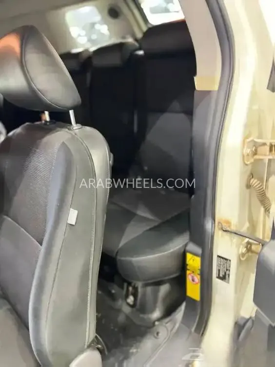 تويوتا إف جي كروزر 2012 for Sale in الرياض Image-10