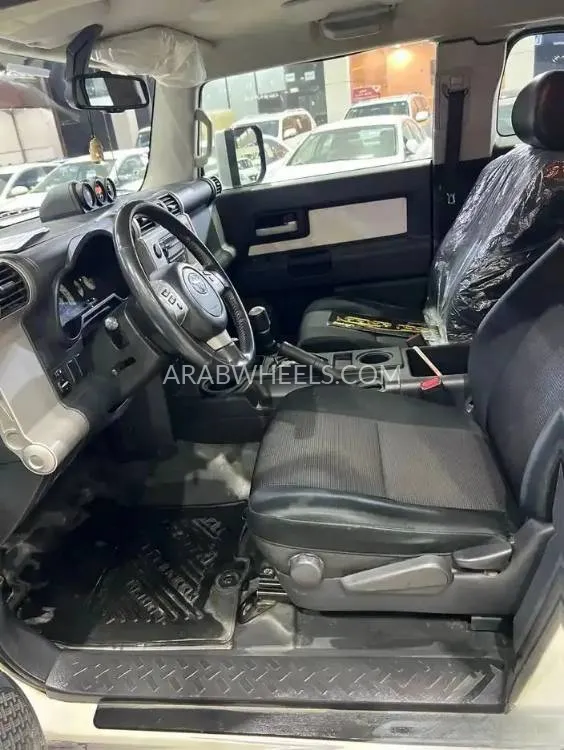 تويوتا إف جي كروزر 2012 for Sale in الرياض Image-12