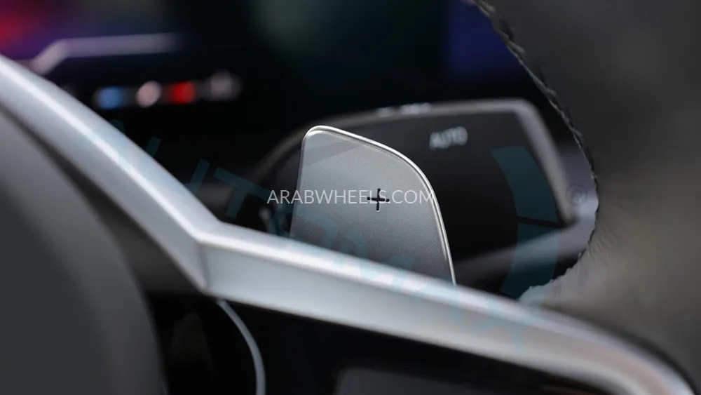 بي ام دبليو الفئة الثالثة 2025 for Sale in وادي الدواسر Image-11